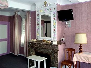 Logis Hotel Restaurant Metropole Mirande  Zewnętrze zdjęcie